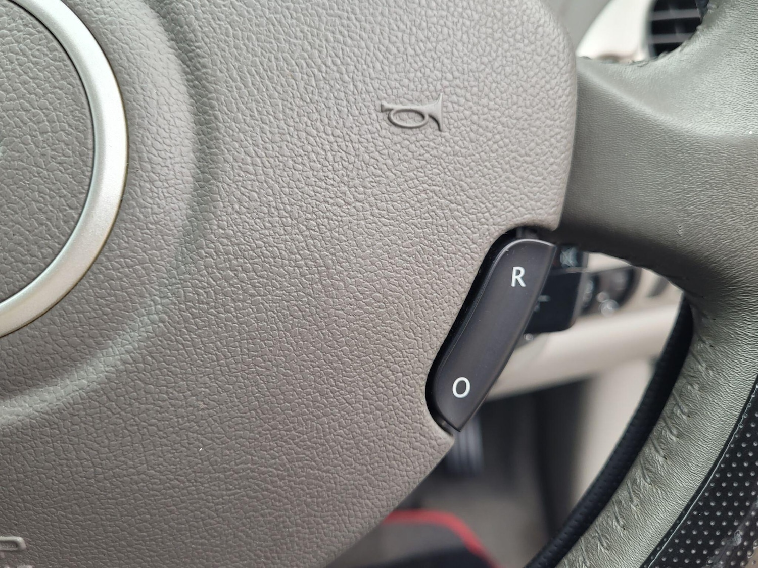 Used Renault Clio 2010 for sale - 77957346: Photo 37