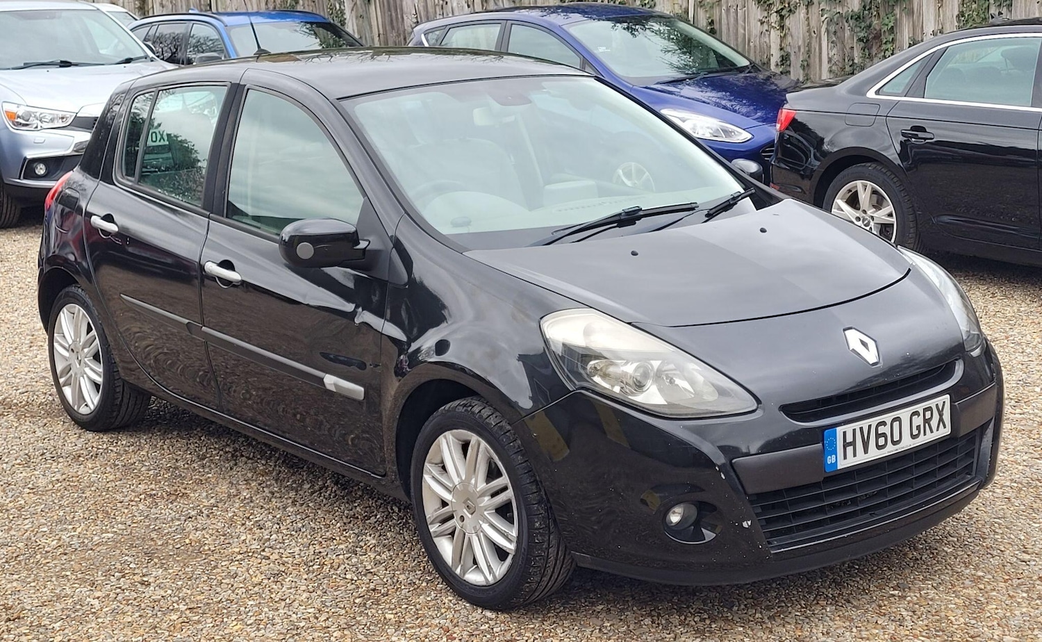 Used Renault Clio 2010 for sale - 77957346: Photo 4