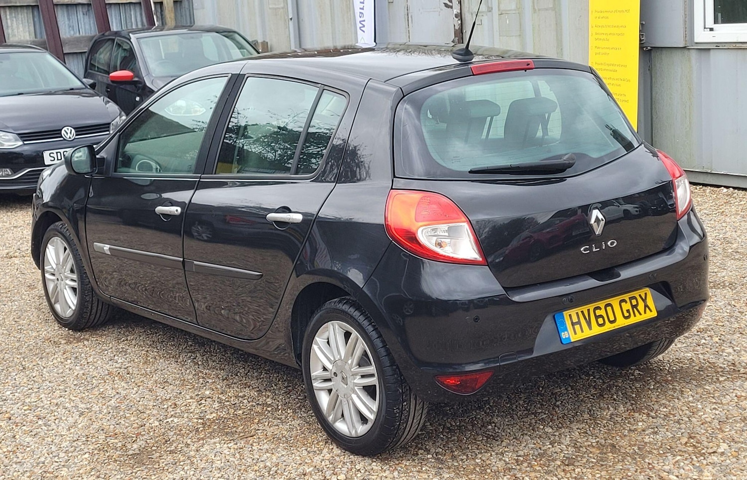 Used Renault Clio 2010 for sale - 77957346: Photo 6