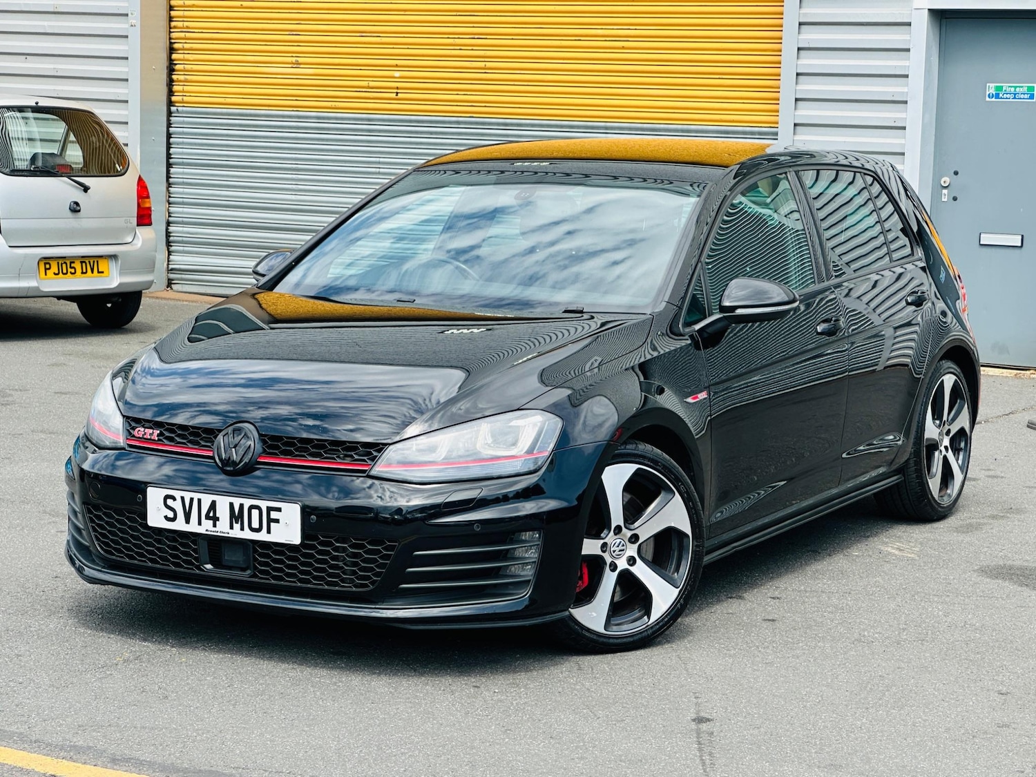 Used Volkswagen Golf 2014 for sale - 76317973: Photo 3