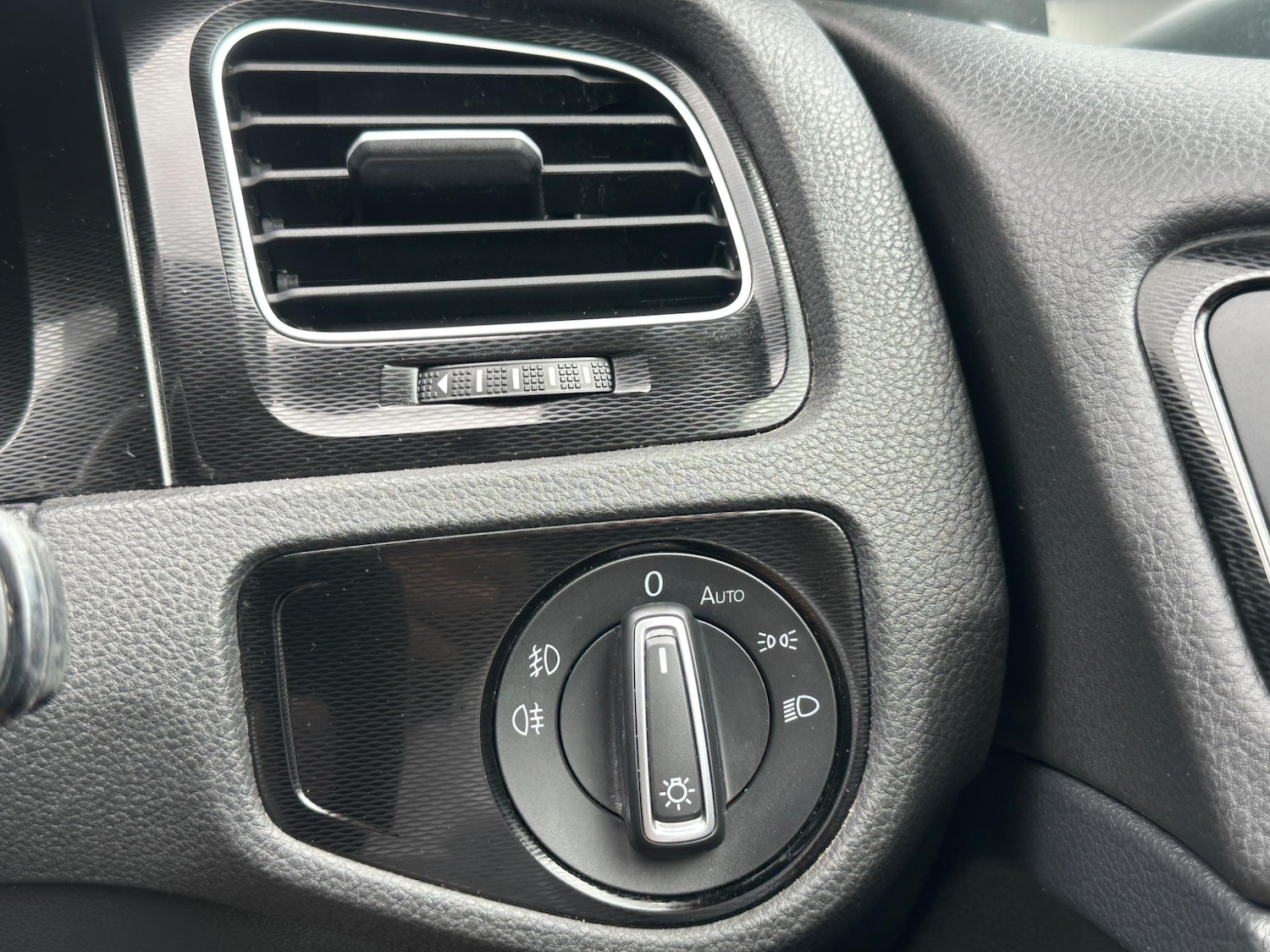 Used Volkswagen Golf 2014 for sale - 76317973: Photo 40