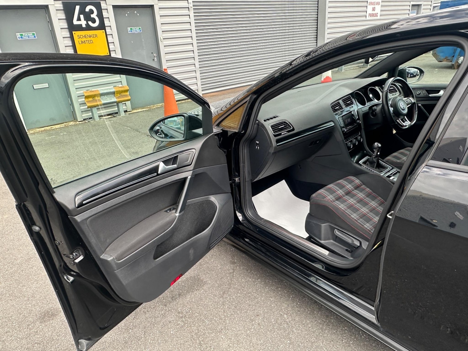 Used Volkswagen Golf 2014 for sale - 76317973: Photo 73