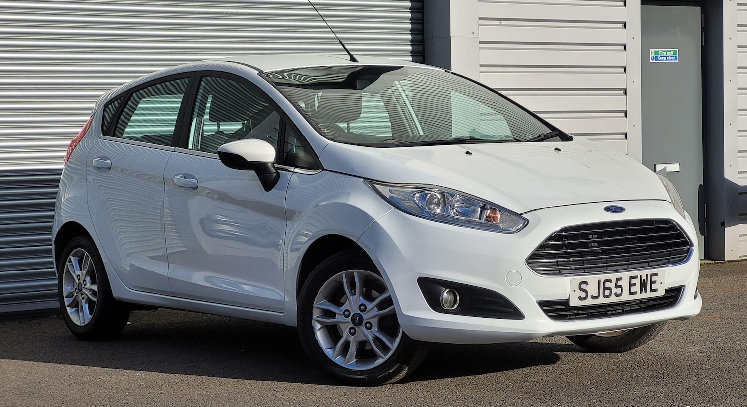 Used Ford Fiesta 2015 for sale - 76765880: Photo 1