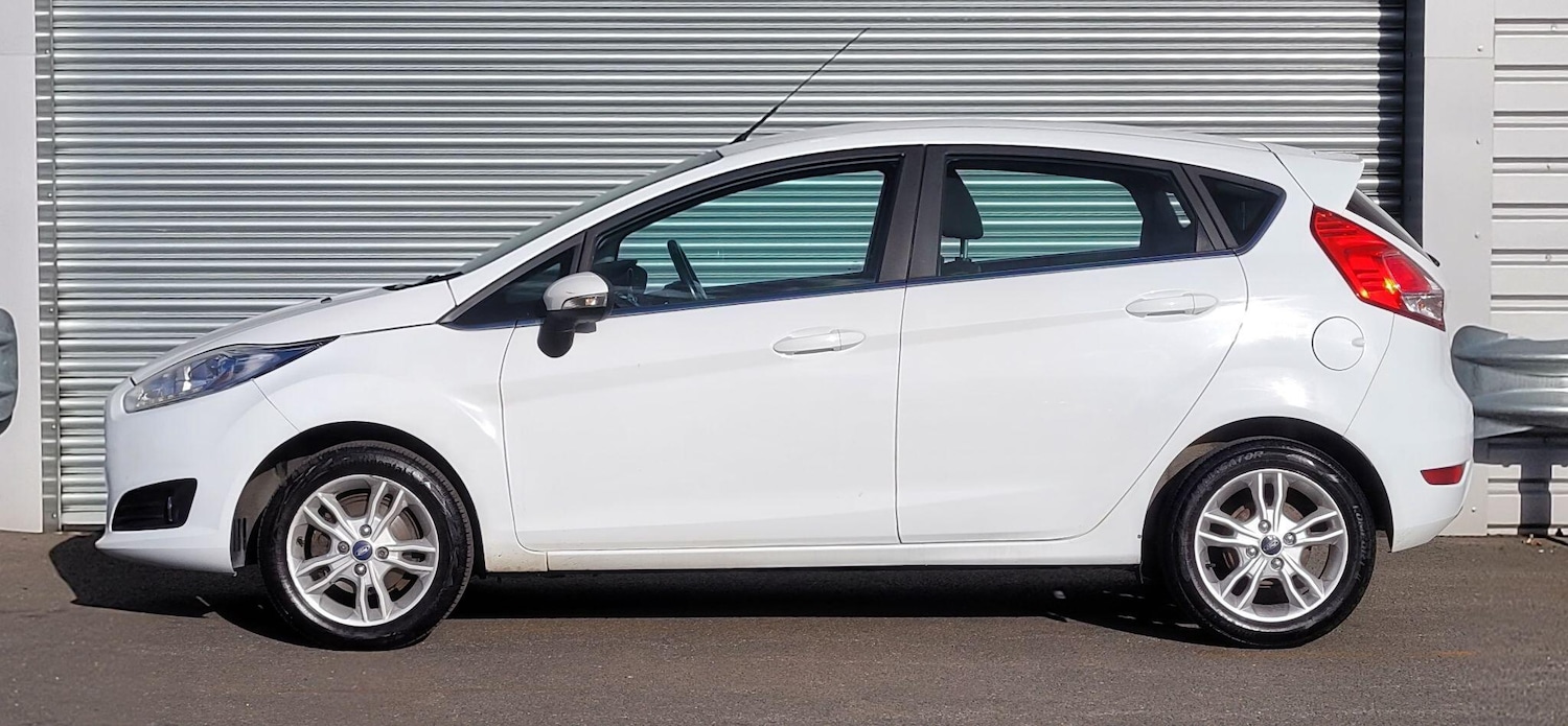 Used Ford Fiesta 2015 for sale - 76765880: Photo 9