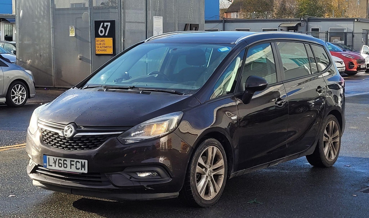 Used Vauxhall Zafira 2017 for sale - 76671179: Photo 2