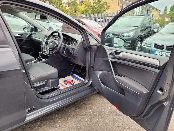 Used Volkswagen Golf 2013 for sale - 76071979: Photo 11