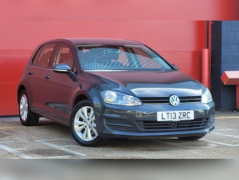 Volkswagen - Golf