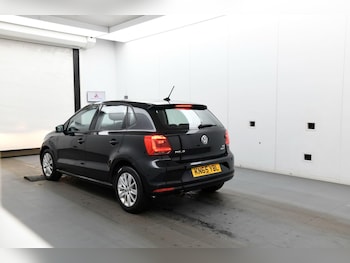 Used Volkswagen Polo 2015 for sale - 77358497: Photo