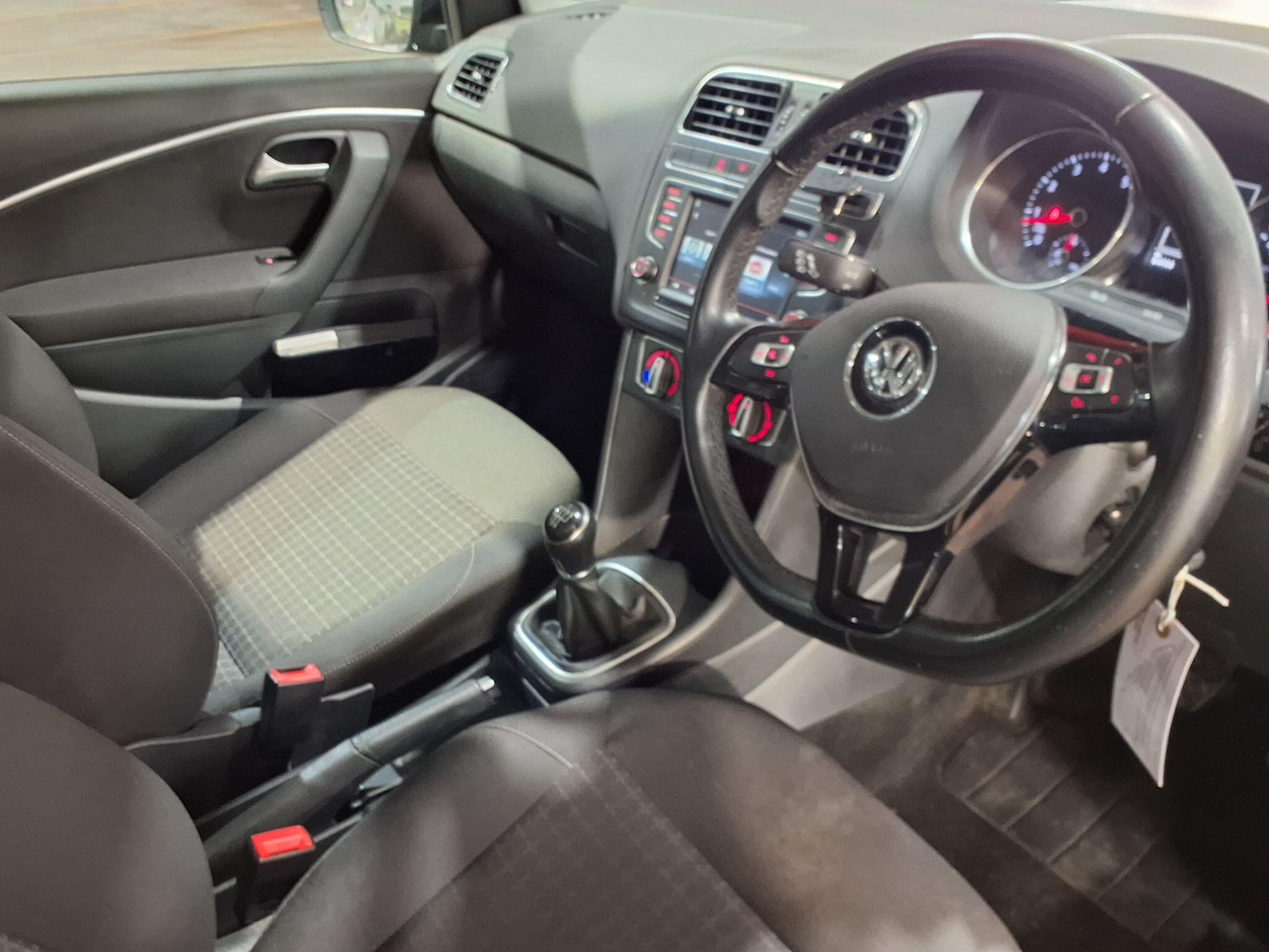 Used Volkswagen Polo 2015 for sale - 77358497: Photo 7