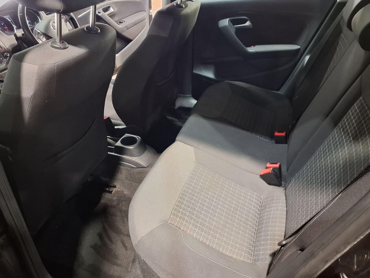 Used Volkswagen Polo 2015 for sale - 77358497: Photo 8