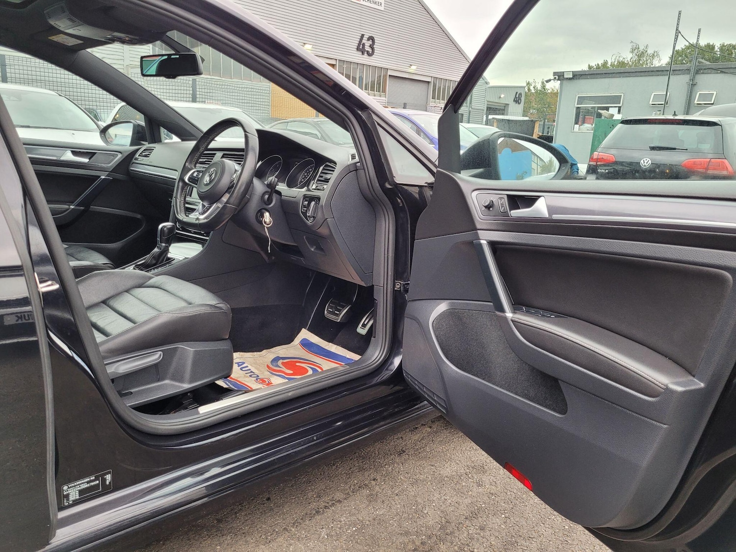 Used Volkswagen Golf 2016 for sale - 76094975: Photo 17