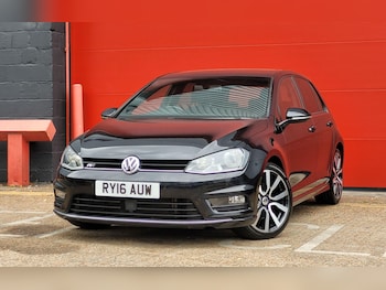 Used Volkswagen Golf 2016 for sale - 76094975: Photo 2