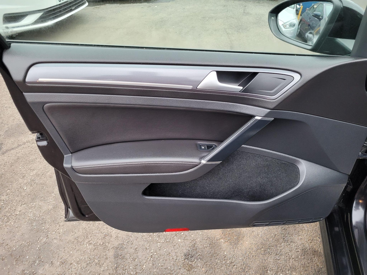 Used Volkswagen Golf 2016 for sale - 76094975: Photo 32