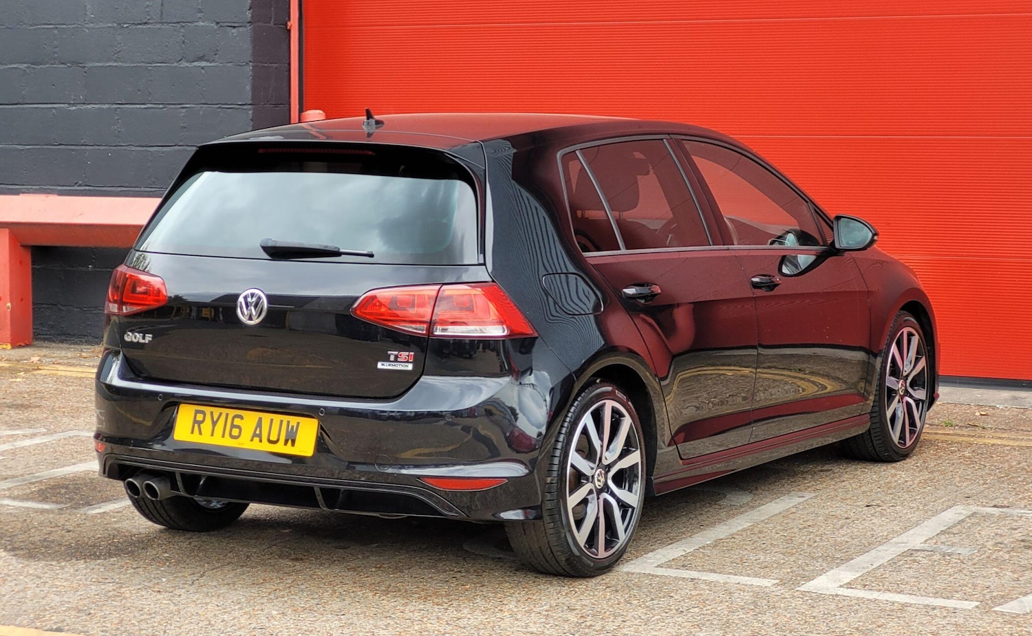 Used Volkswagen Golf 2016 for sale - 76094975: Photo 8