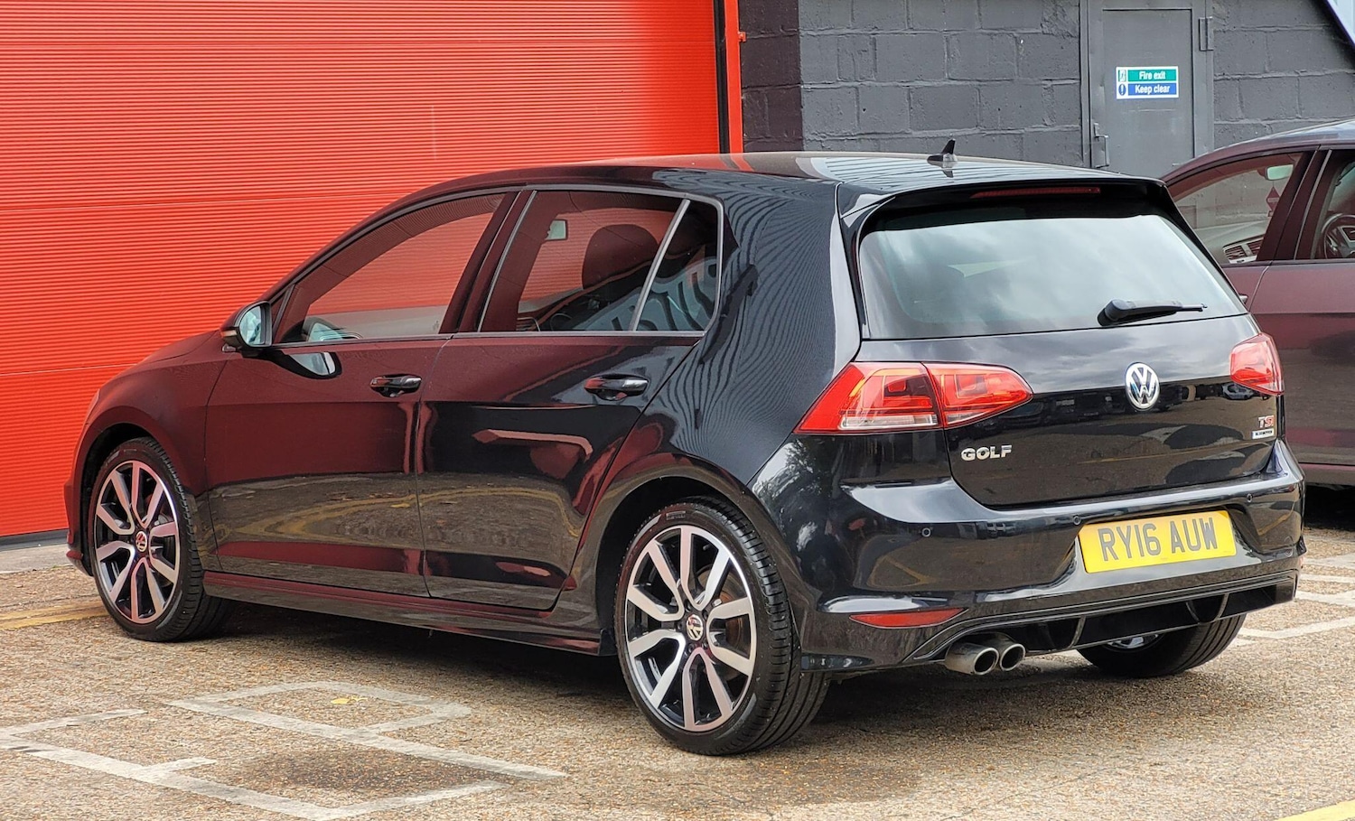 Used Volkswagen Golf 2016 for sale - 76094975: Photo 9