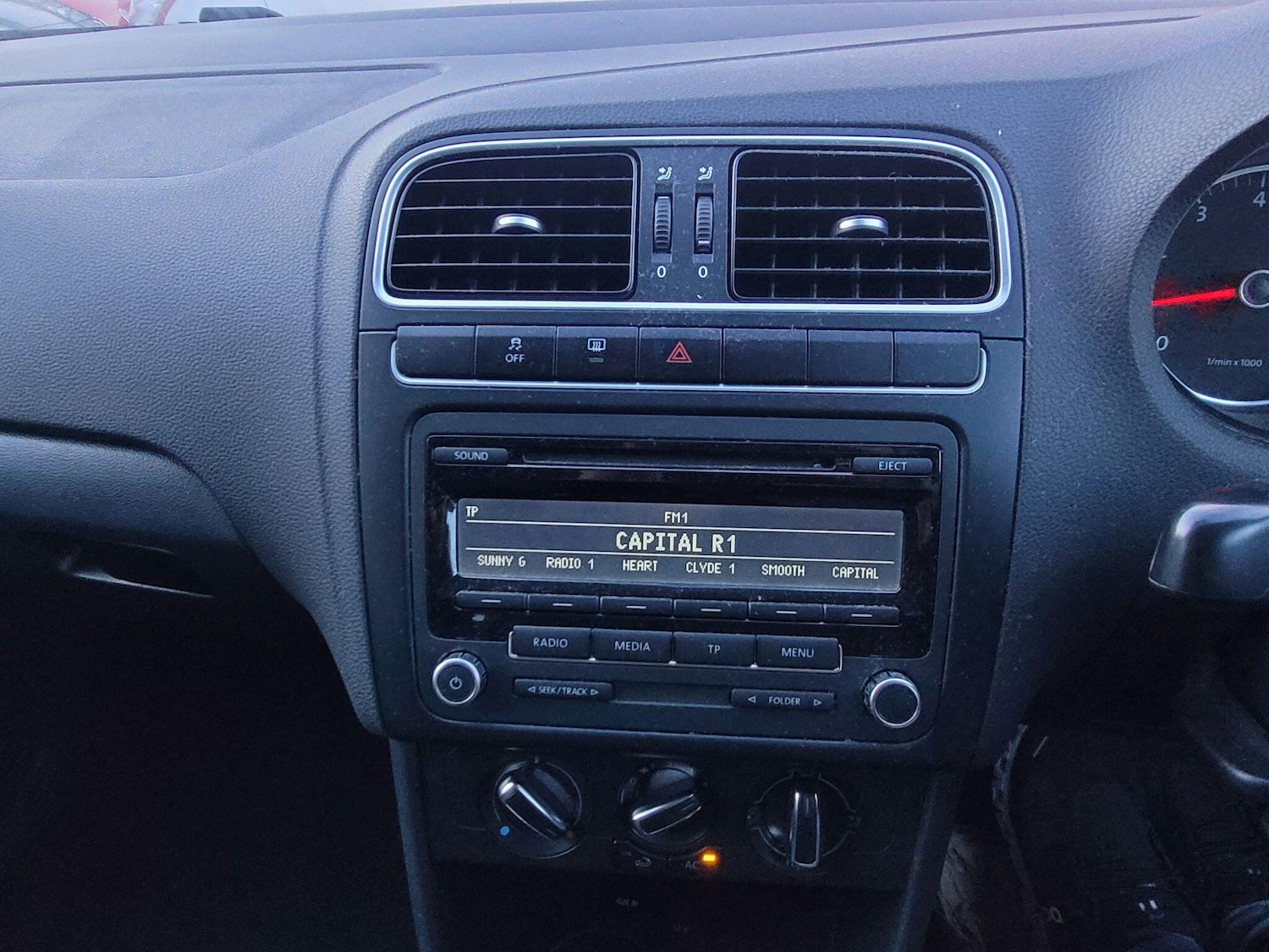 Used Volkswagen Polo 2012 for sale - 77306014: Photo 12