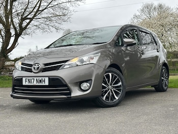 Used Toyota Verso 2017 for sale - 78292553: Photo