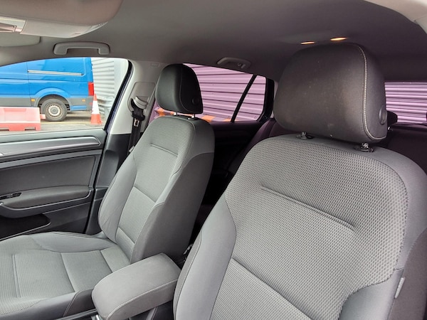 Used Volkswagen Golf 2019 for sale - 75268863: Photo 35