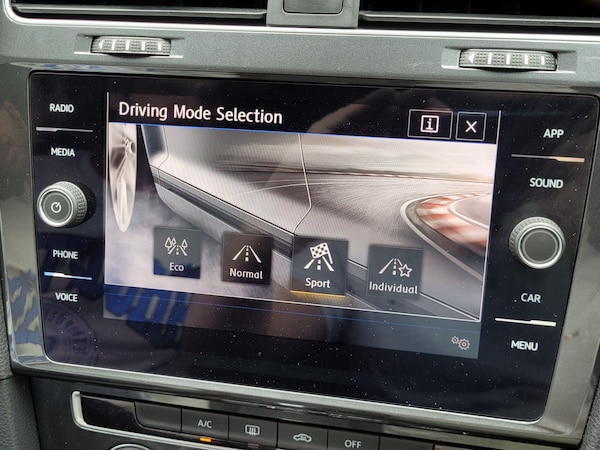 Used Volkswagen Golf 2019 for sale - 75268863: Photo 55
