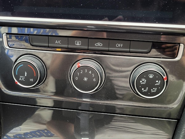 Used Volkswagen Golf 2019 for sale - 75268863: Photo 56