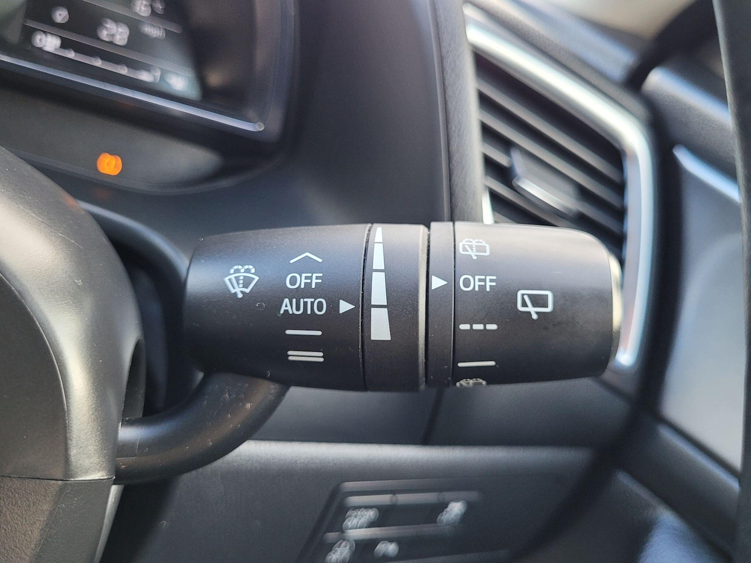 Used Mazda Mazda3 2017 for sale - 76317831: Photo 29