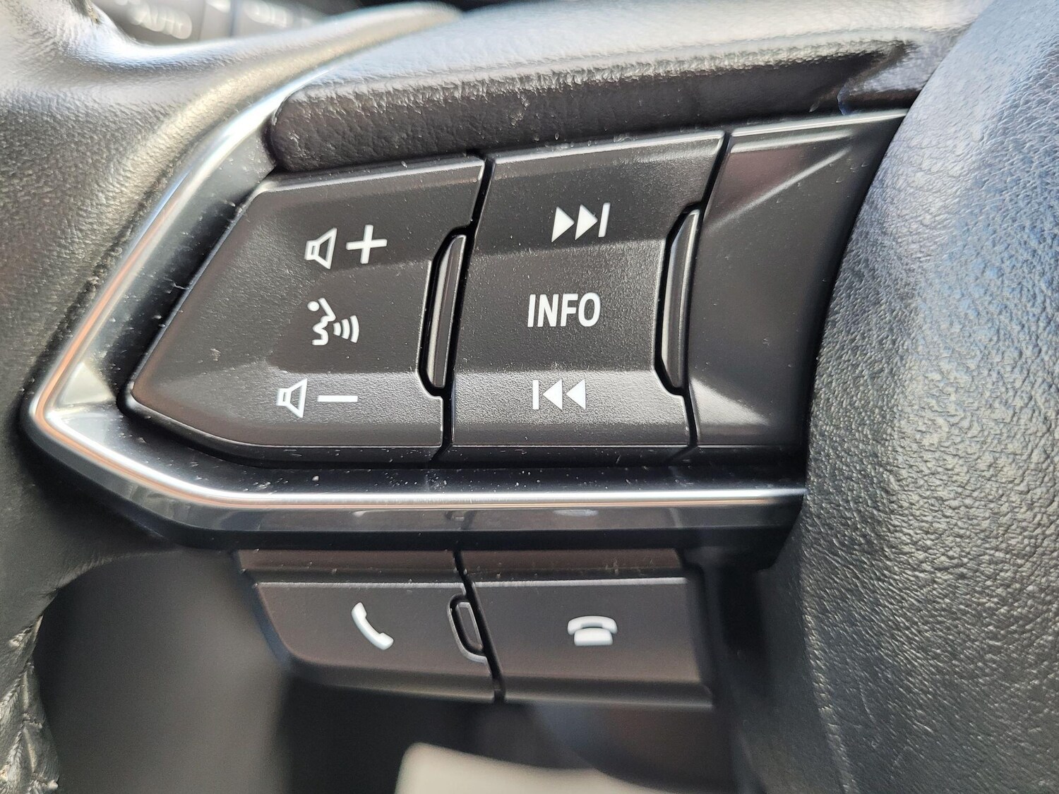 Used Mazda Mazda3 2017 for sale - 76317831: Photo 32