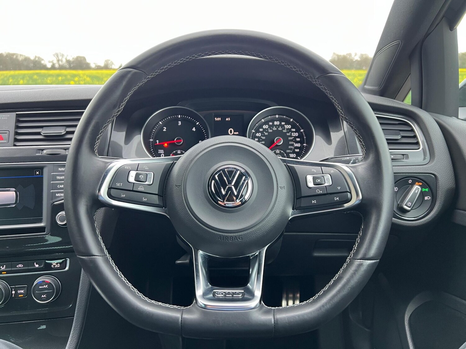 Used Volkswagen Golf 2017 for sale - 78106621: Photo 15