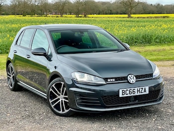 Used Volkswagen Golf 2017 for sale - 78106621: Photo