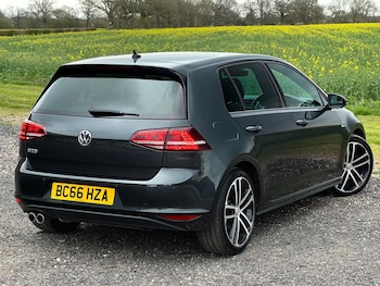 Used Volkswagen Golf 2017 for sale - 78106621: Photo