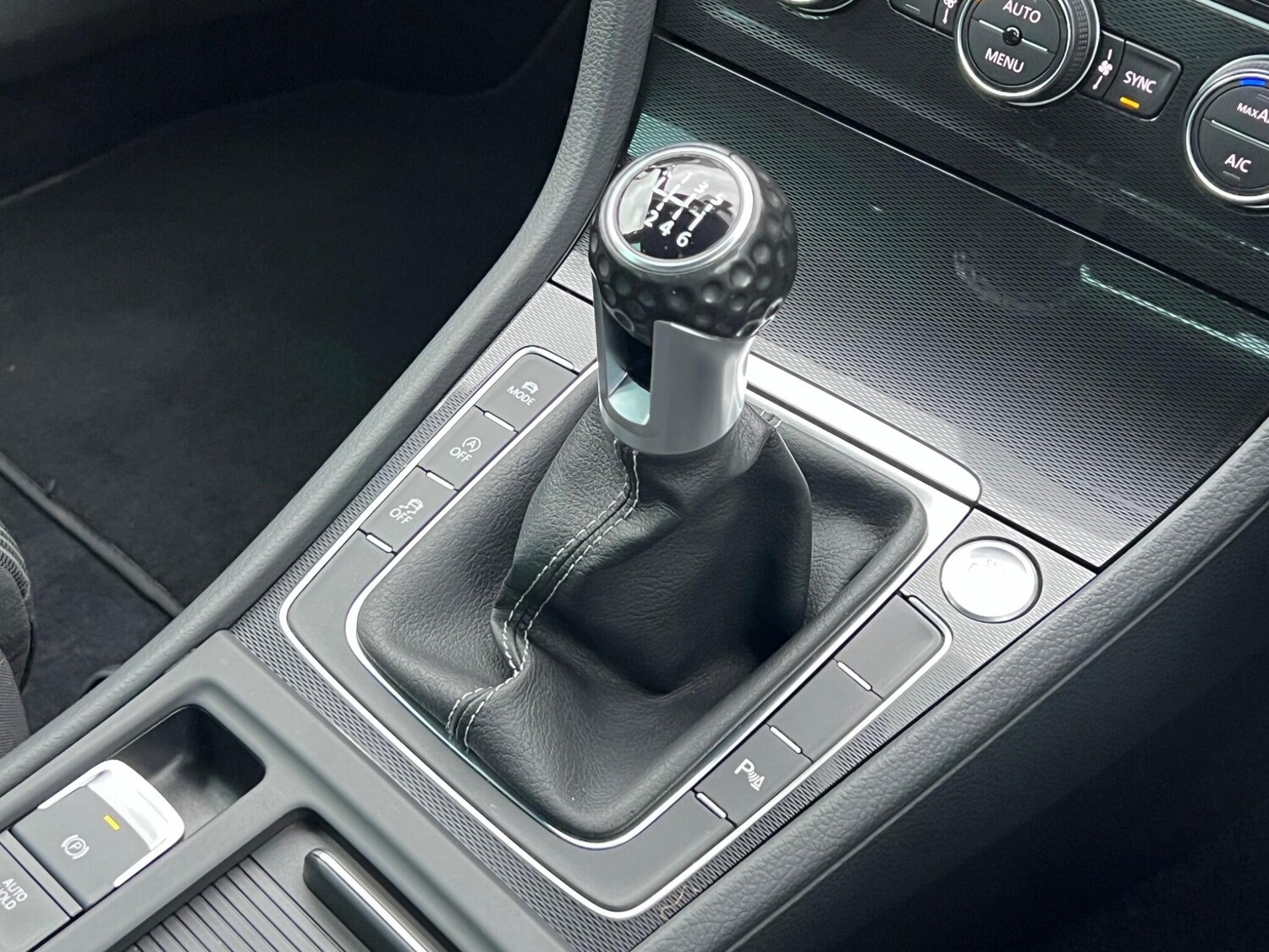 Used Volkswagen Golf 2017 for sale - 78106621: Photo 41