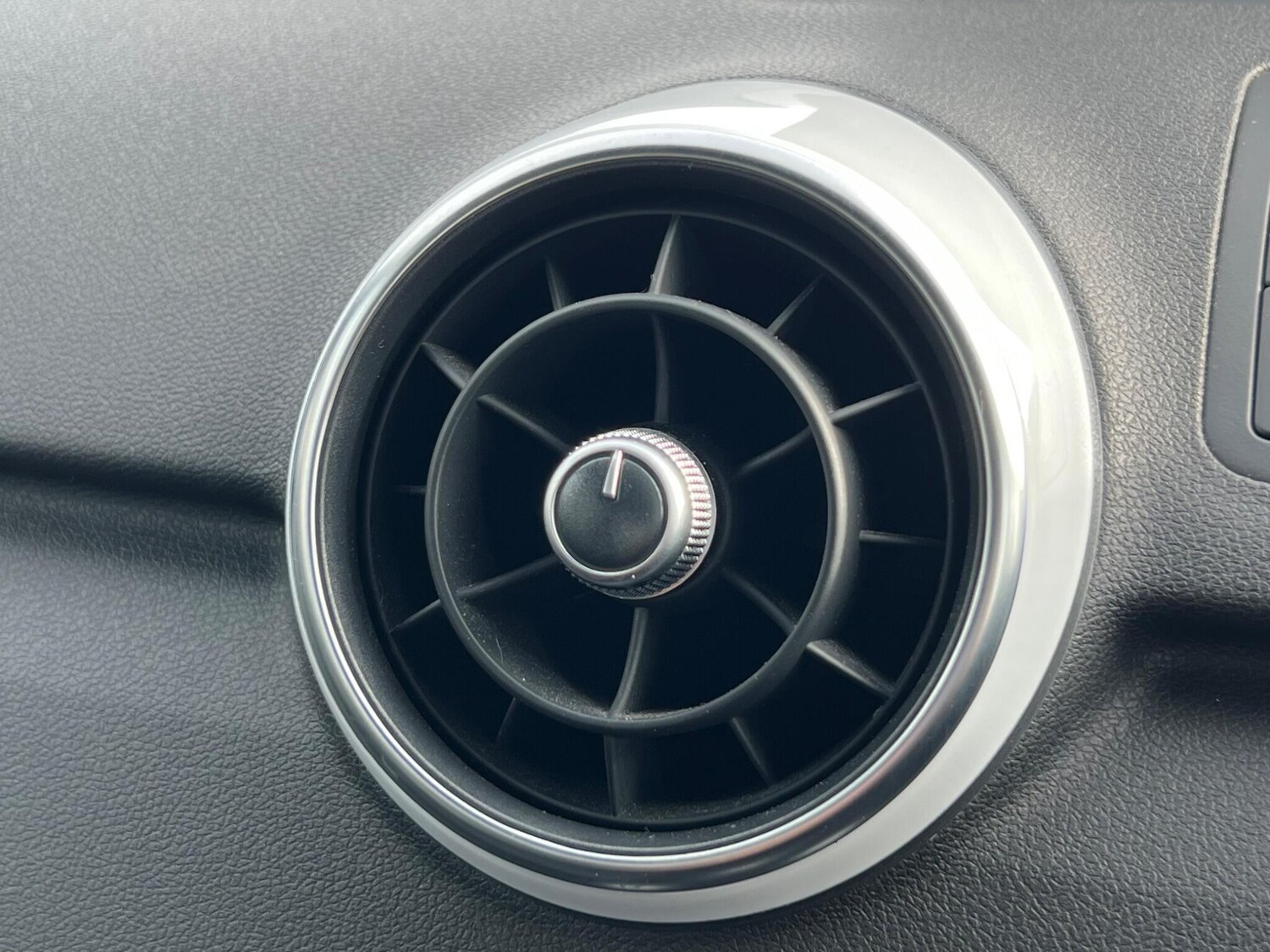 Used Audi A1 2013 for sale - 78106616: Photo 47