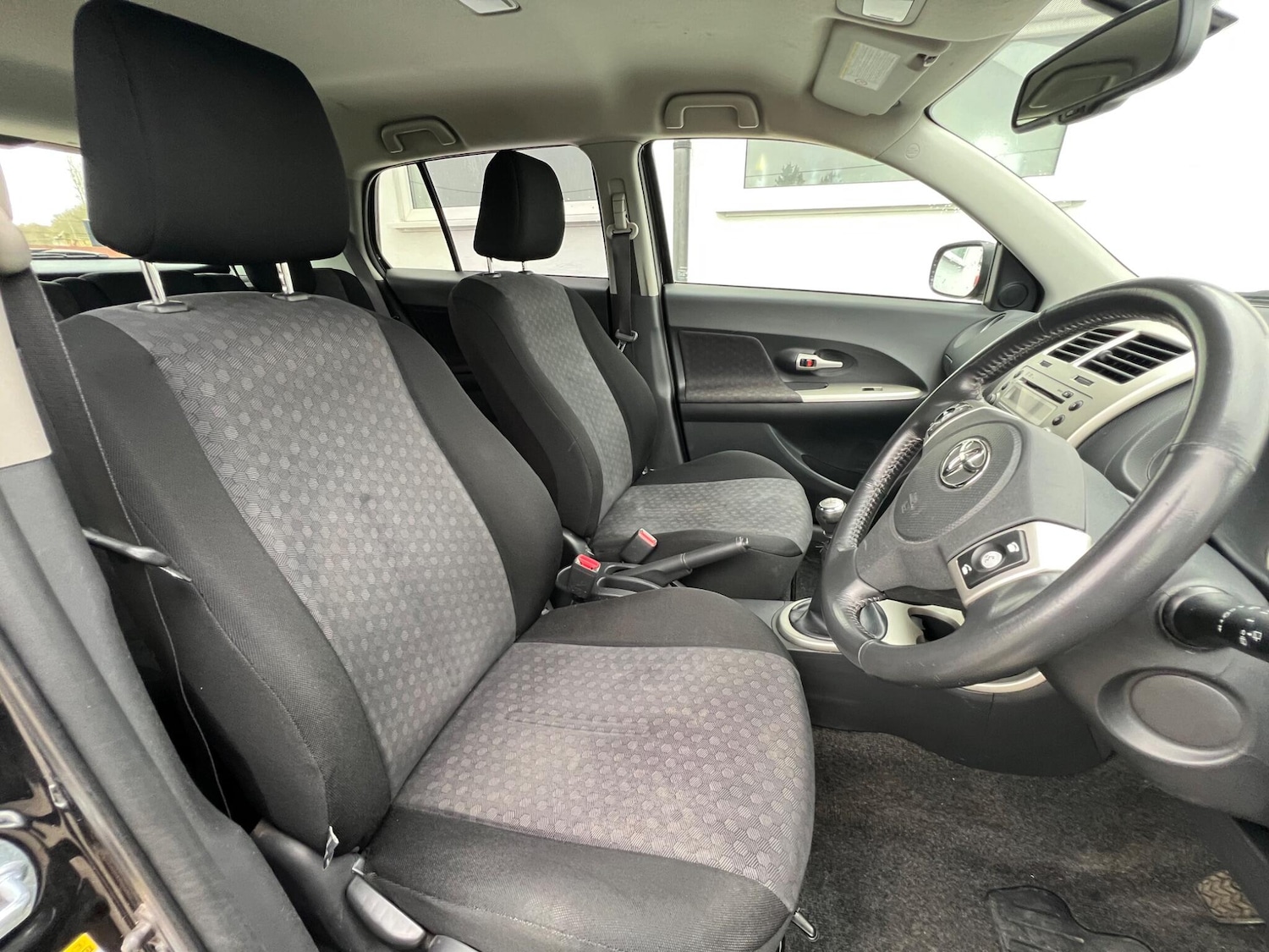 Used Toyota Urban Cruiser for sale - 78106614: Photo 2