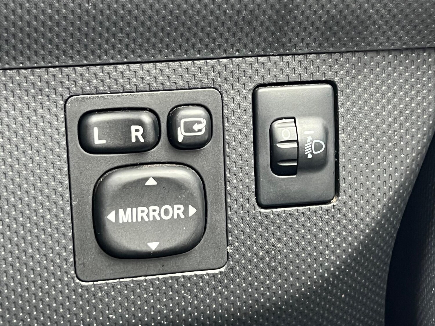 Used Toyota Urban Cruiser for sale - 78106614: Photo 32