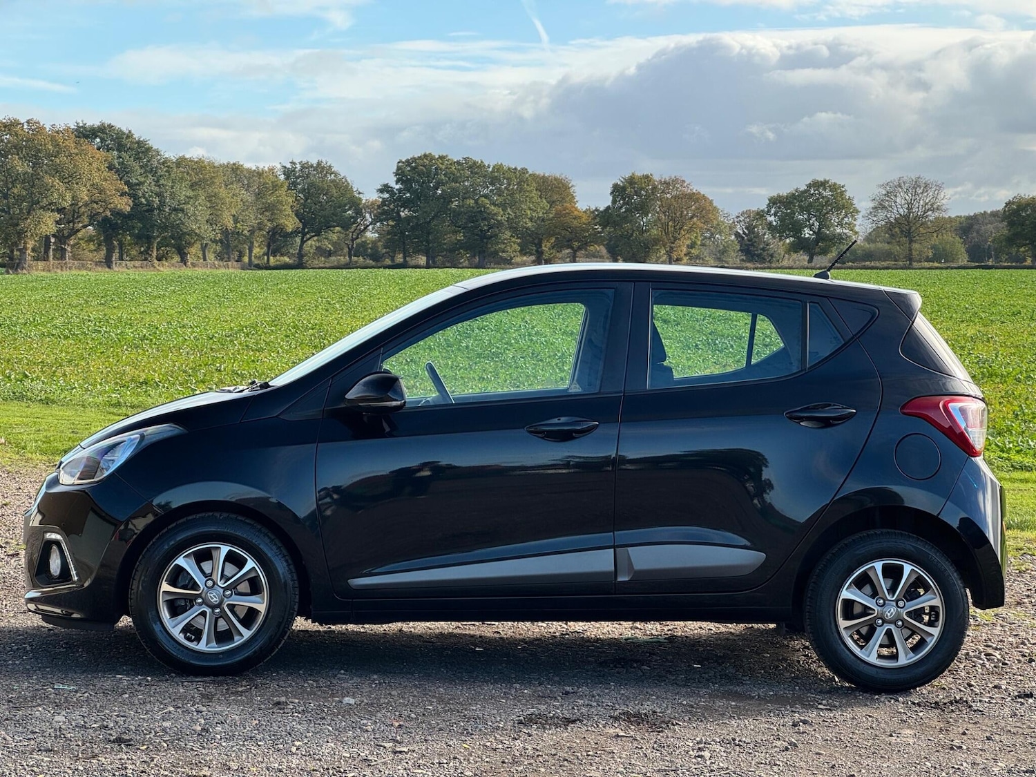 Used Hyundai i10 2015 for sale - 76348894: Photo 10