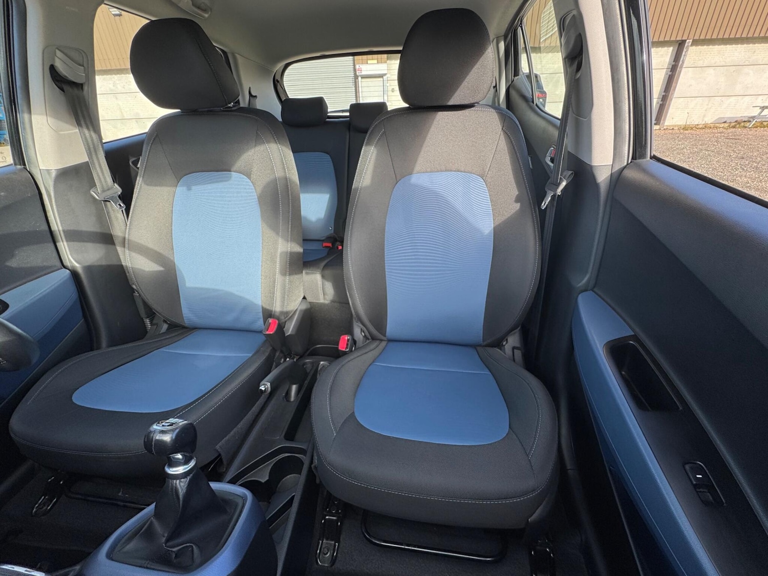 Used Hyundai i10 2015 for sale - 76348894: Photo 24