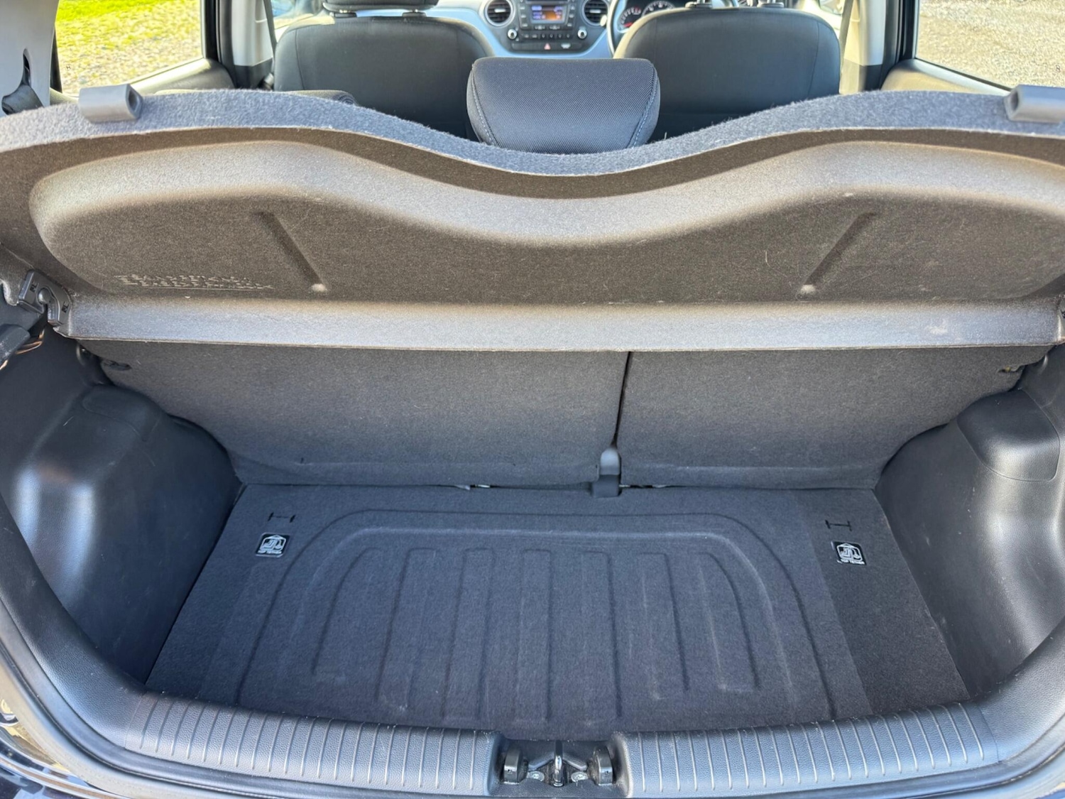 Used Hyundai i10 2015 for sale - 76348894: Photo 56