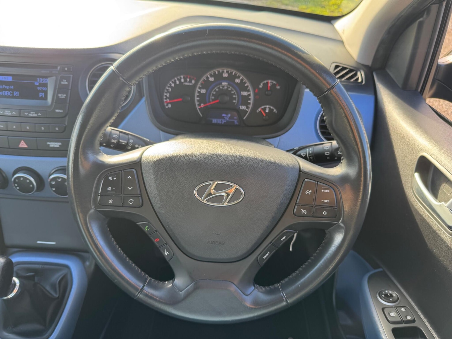 Used Hyundai i10 2015 for sale - 76348894: Photo 57