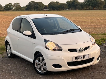 Used Toyota AYGO 2012 for sale - 75600432: Photo