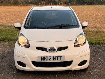 Used Toyota AYGO 2012 for sale - 75600432: Photo