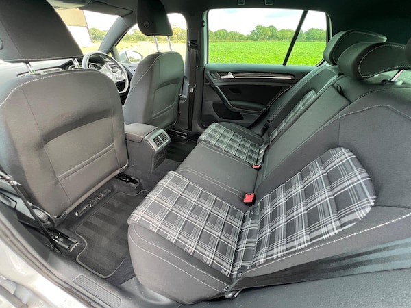 Used Volkswagen Golf 2016 for sale - 76167114: Photo 24