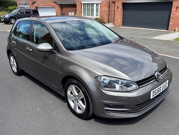 Used Volkswagen Golf 2016 for sale - 78922557: Photo