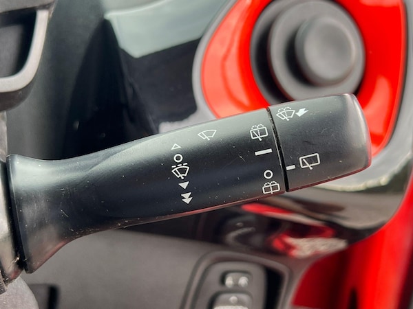 Used Toyota AYGO 2015 for sale - 75609554: Photo 31