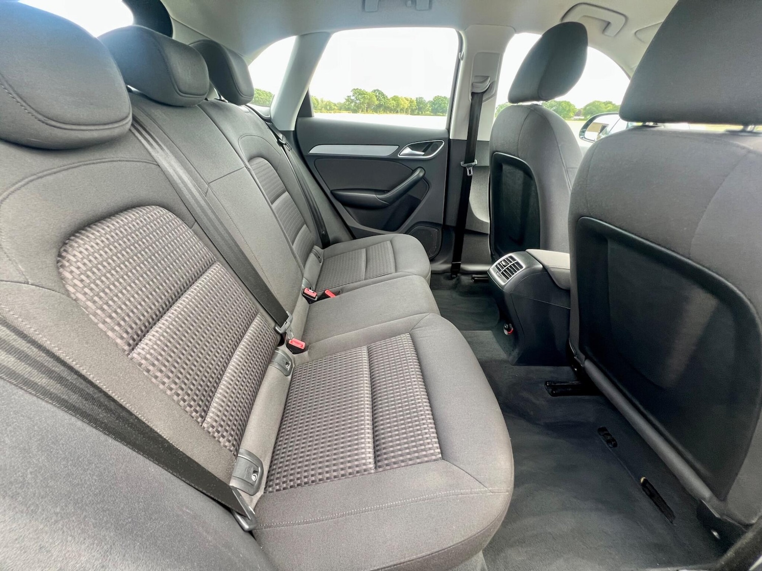 Used Audi Q3 2012 for sale - 75682287: Photo 14