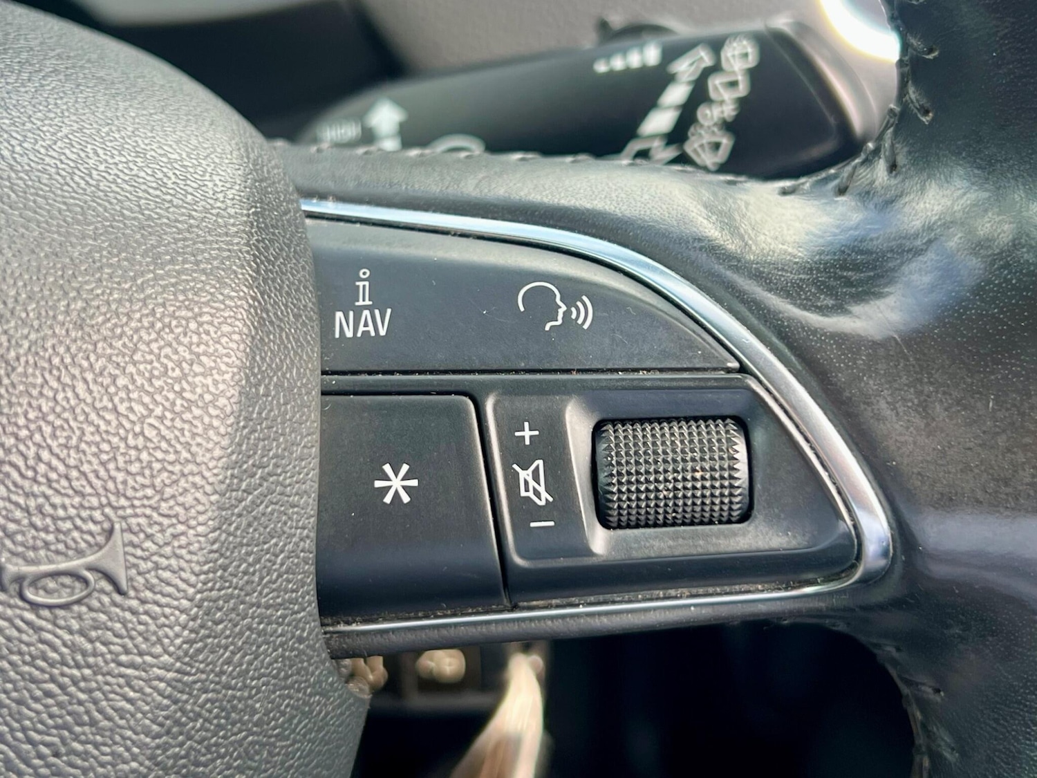 Used Audi Q3 2012 for sale - 75682287: Photo 30