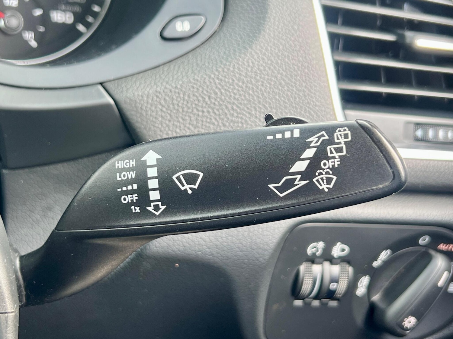 Used Audi Q3 2012 for sale - 75682287: Photo 36