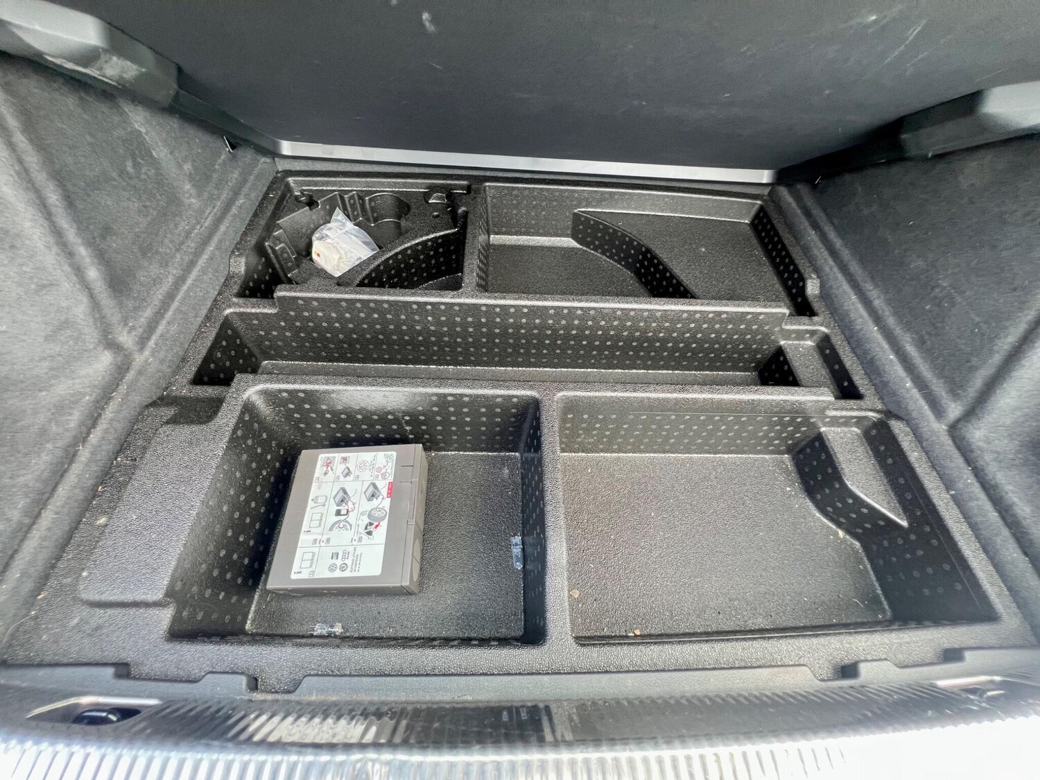 Used Audi Q3 2012 for sale - 75682287: Photo 70