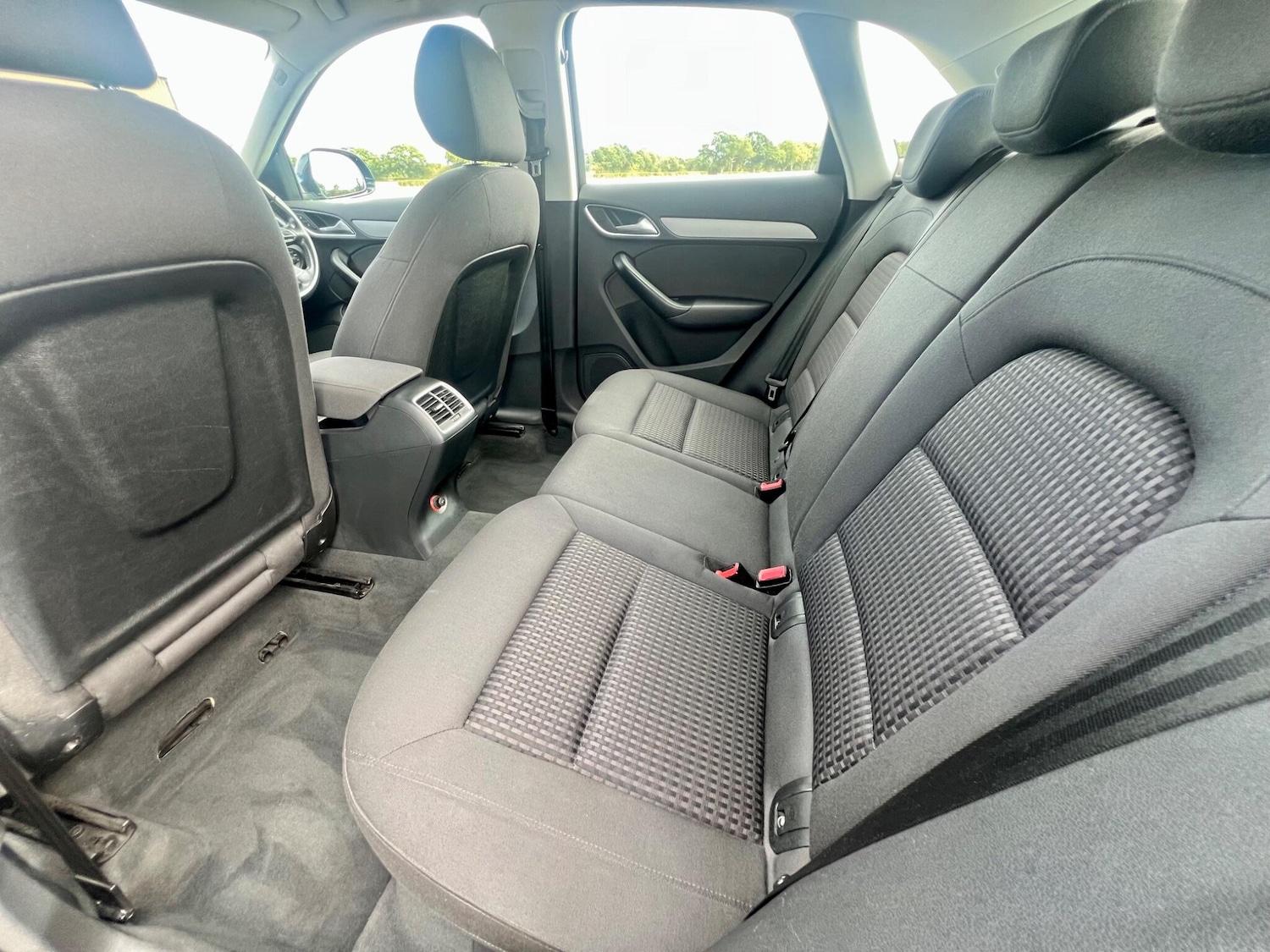 Used Audi Q3 2012 for sale - 75682287: Photo 9