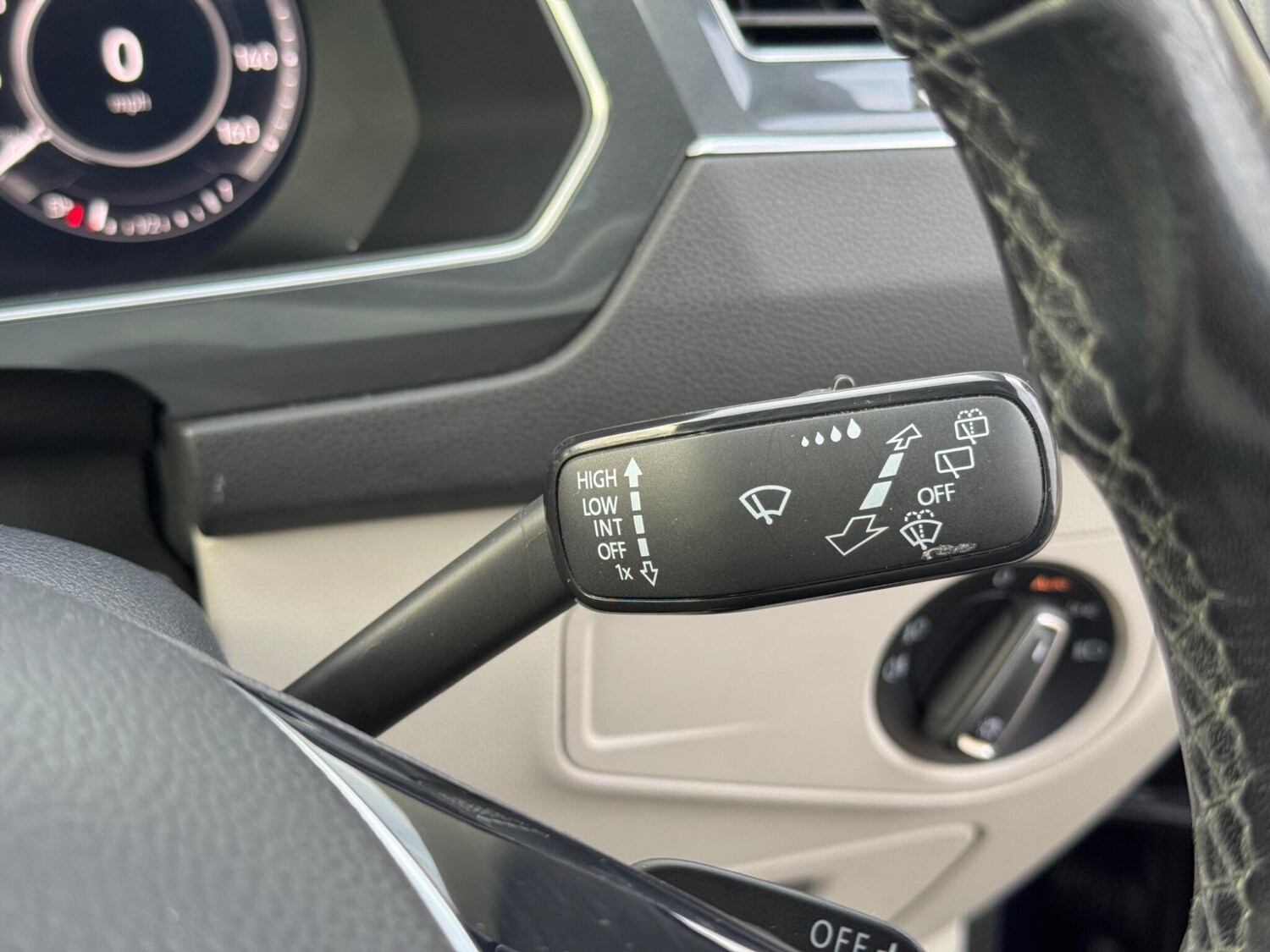 Used Volkswagen Tiguan 2017 for sale - 76336199: Photo 41