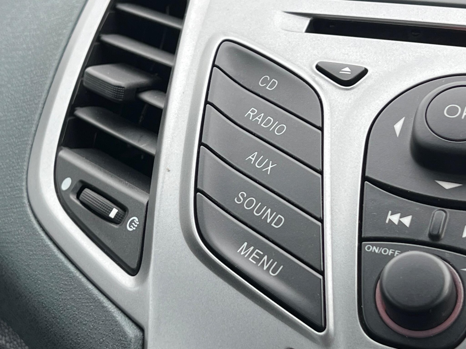 Used Ford Fiesta 2009 for sale - 78106619: Photo 25