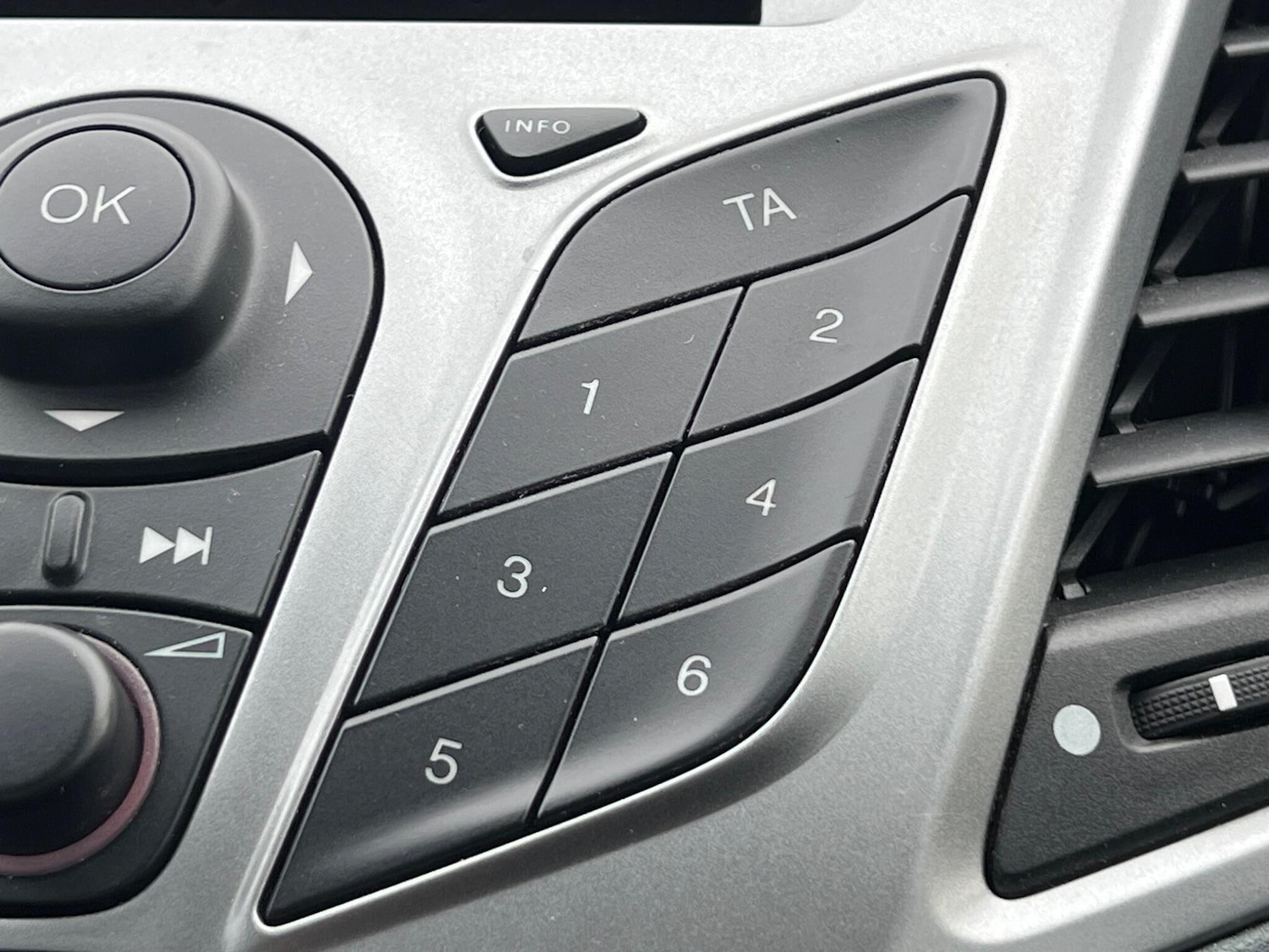 Used Ford Fiesta 2009 for sale - 78106619: Photo 27